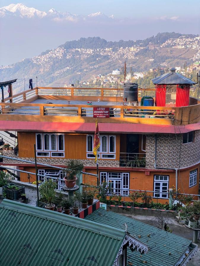 Lotus Homestay Darjeeling  Bagian luar foto