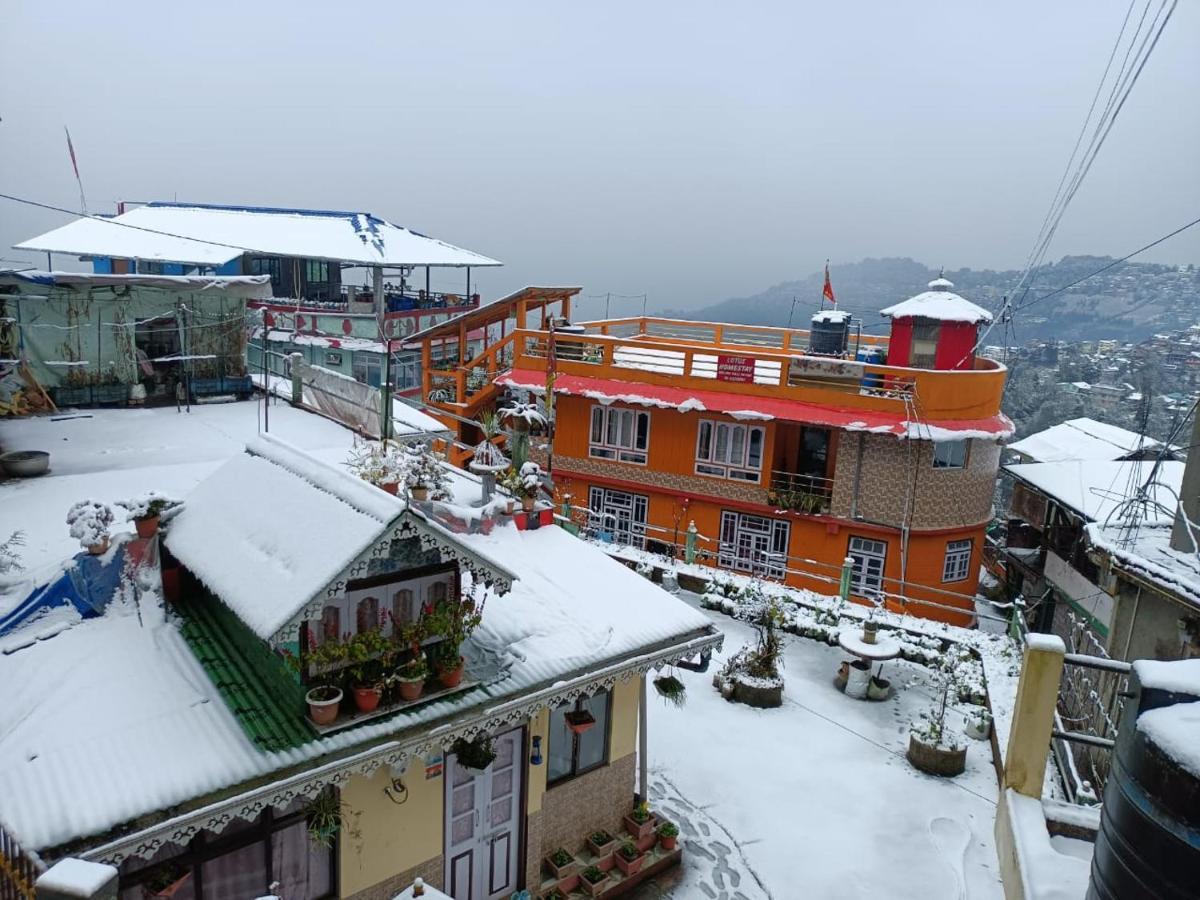 Lotus Homestay Darjeeling  Bagian luar foto
