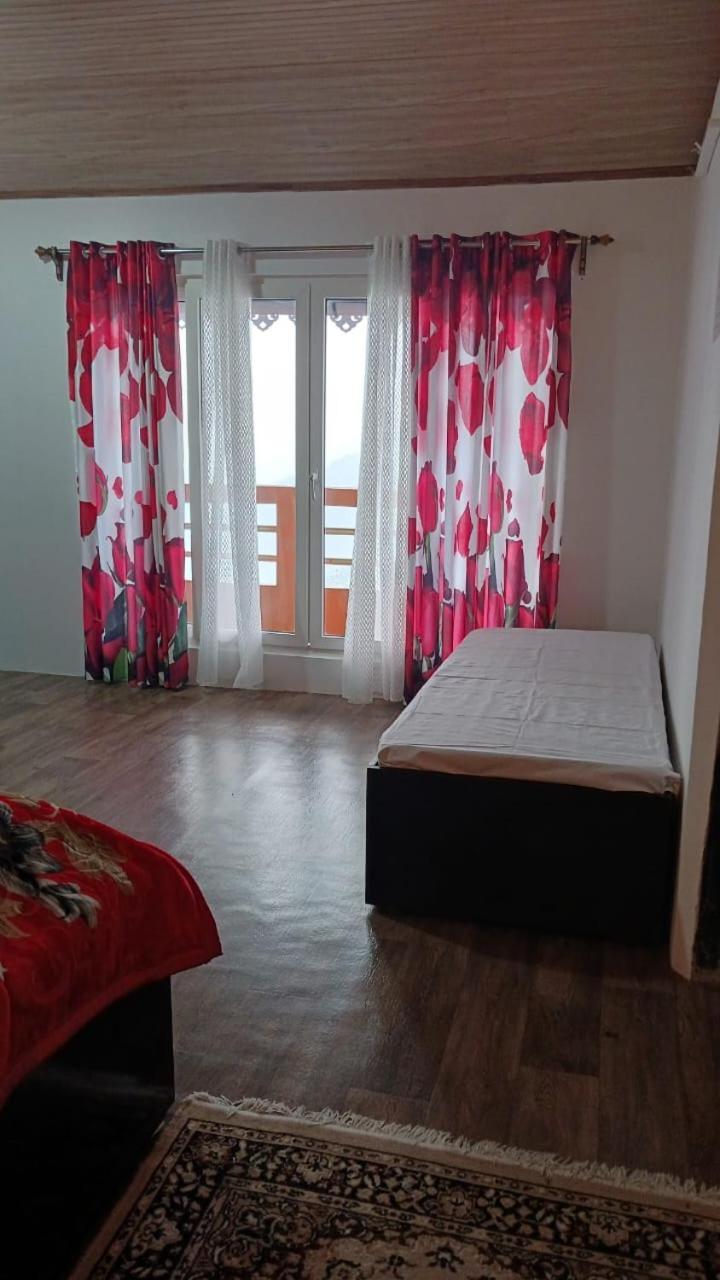 Lotus Homestay Darjeeling  Bagian luar foto